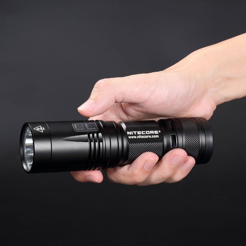 Фонарь Nitecore R40