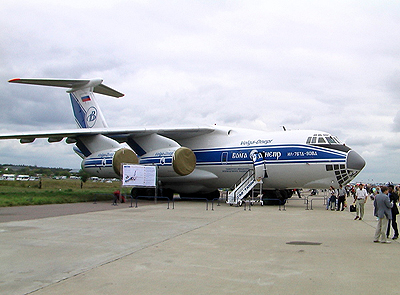 Самолет на выставке МАКС-2005